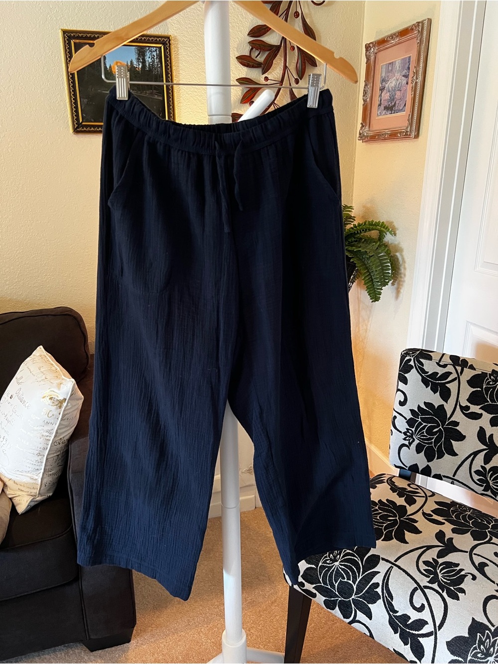 Splendid Navy Elastic Waist Pull-On Joggers